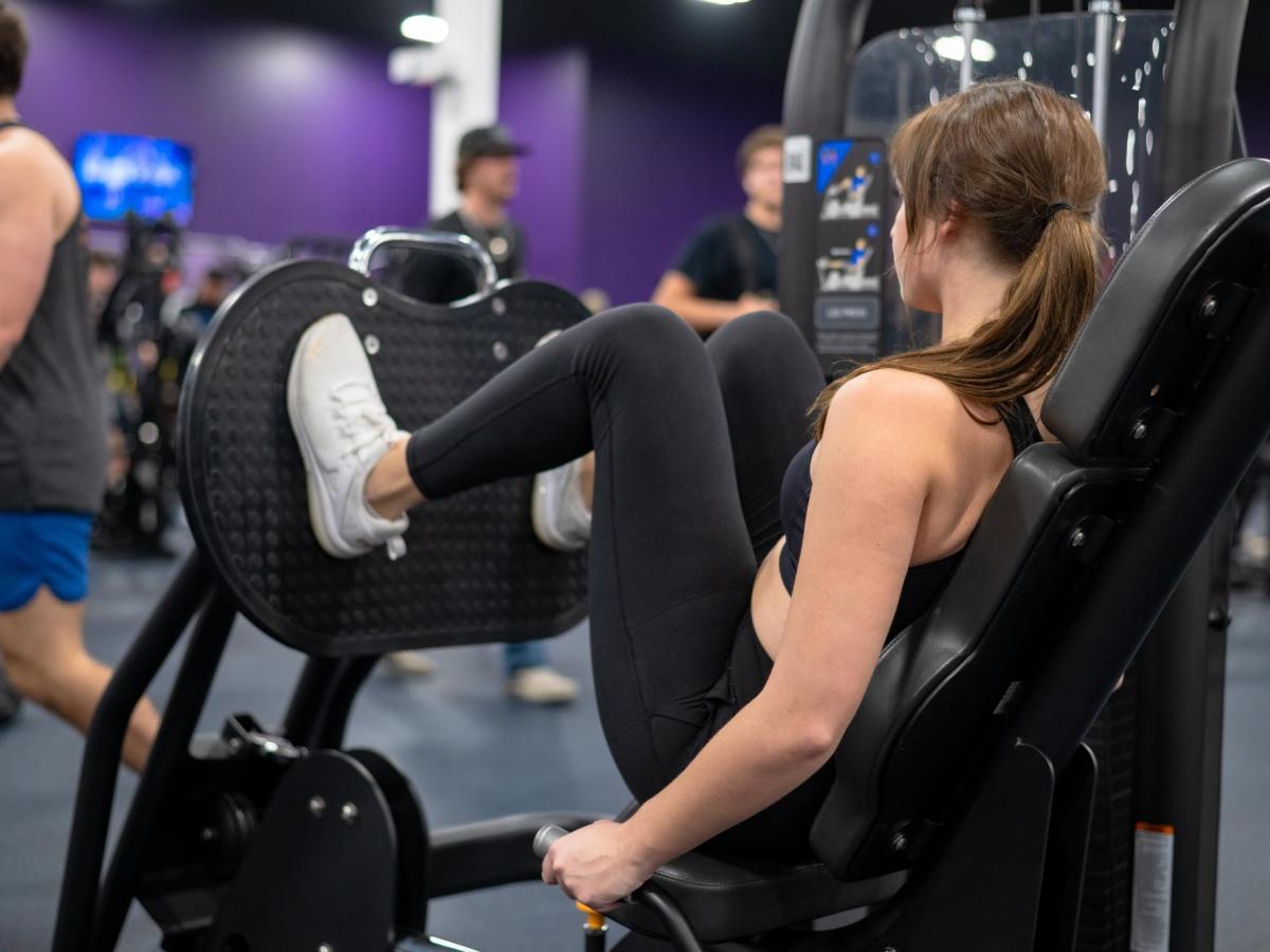Crunch Fitness